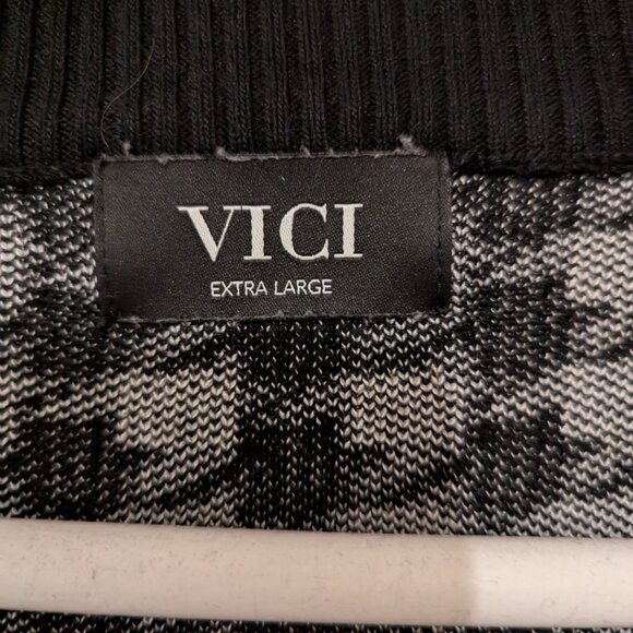 Vici Oversized Houndstooth Cardigan Sweater Button Details - XL - Picture 2 of 2